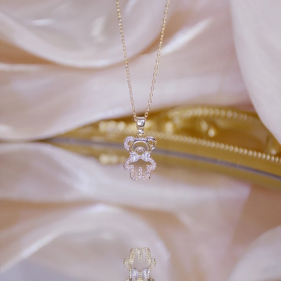 💯 New 14k gold diamond bear necklace - Picture 3 of 5